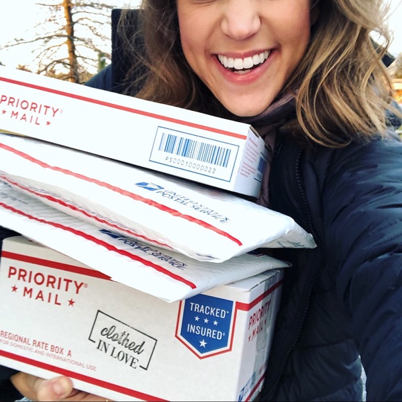 Meet Your Posher! ✨ - Picture 2 of 4